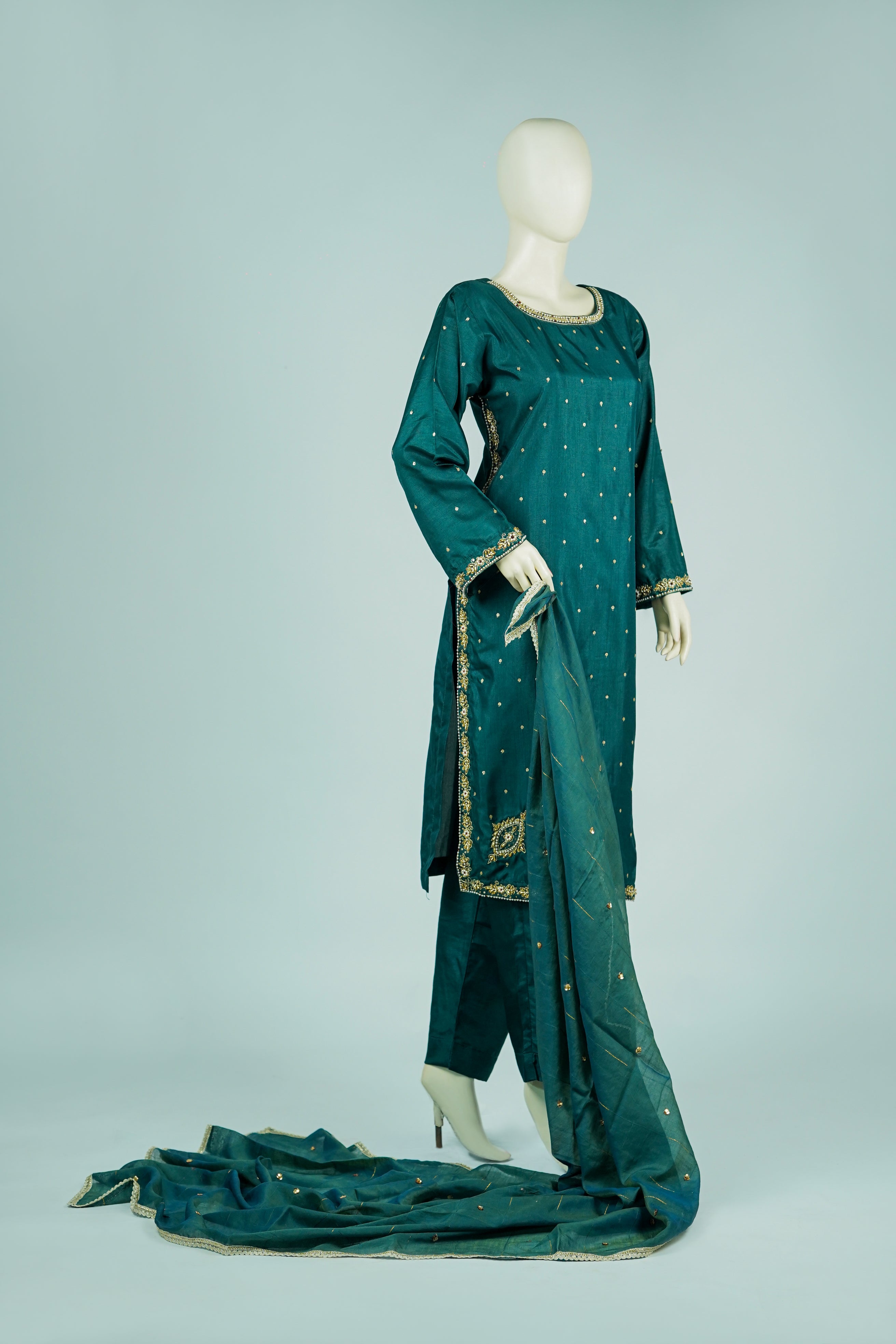 Dove – 3pcs Russian Silk Suit with Chiffon Dupatta