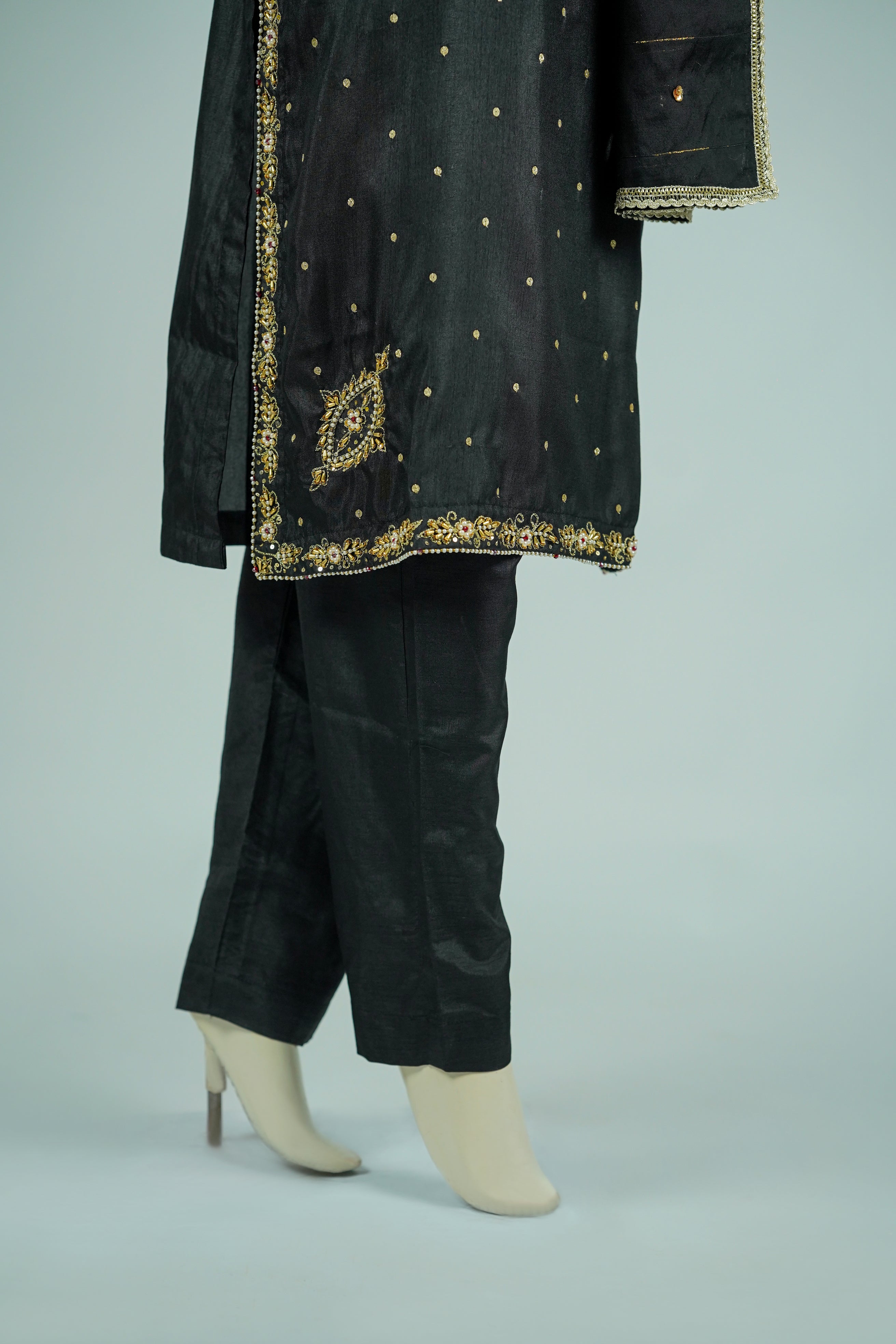 Dove – 3pcs Russian Silk Suit with Chiffon Dupatta