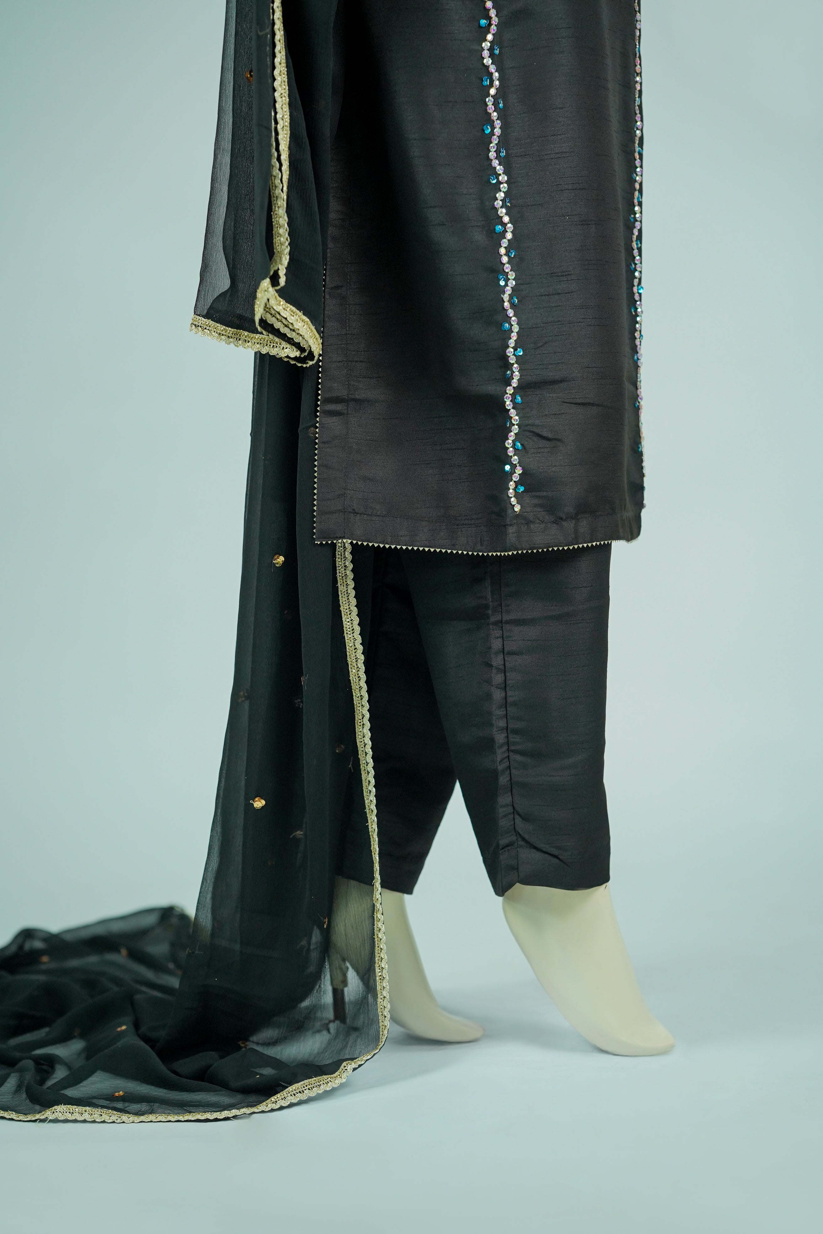 Pareeshay – 3pcs Russian Silk Suit with Chiffon Dupatta