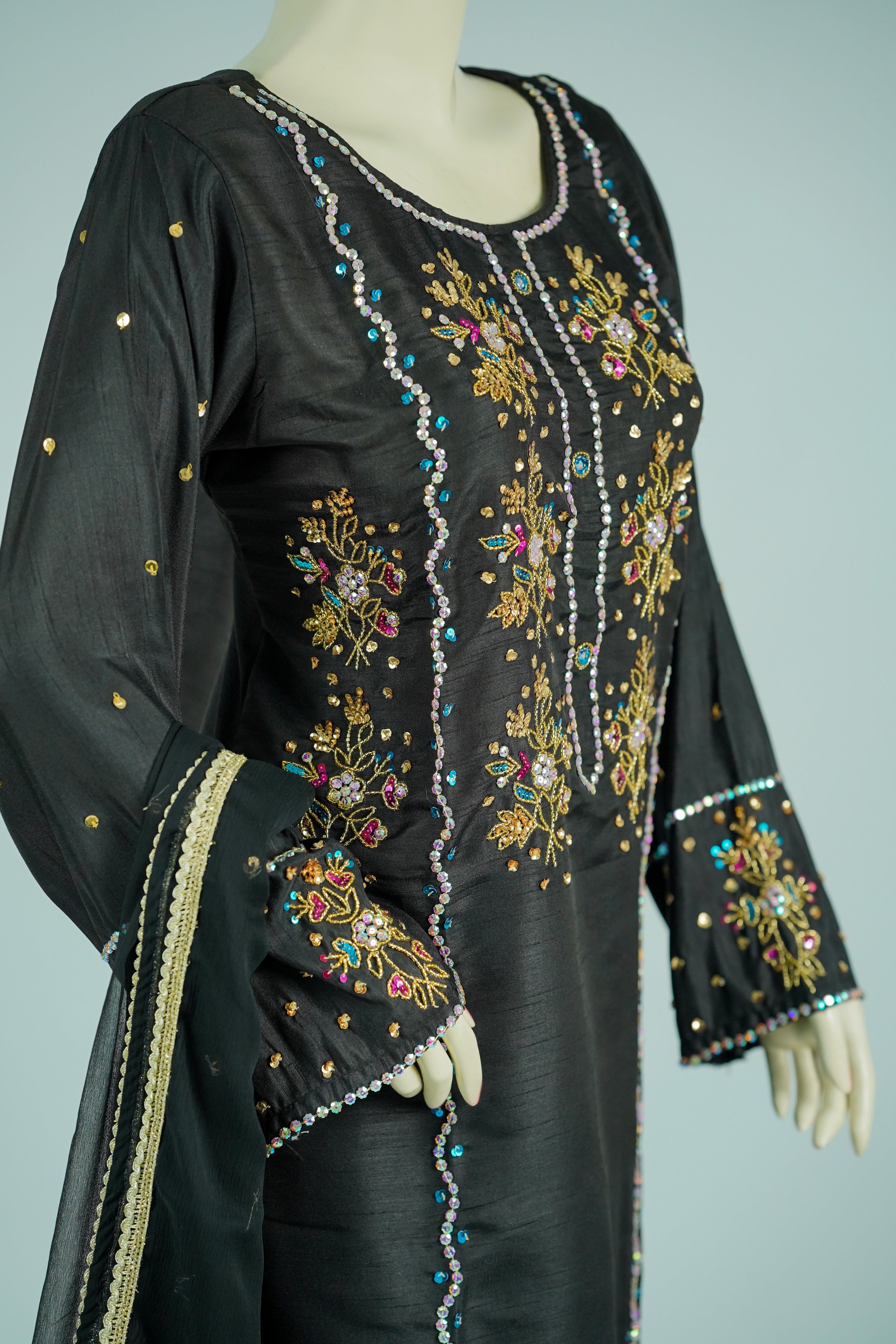 Pareeshay – 3pcs Russian Silk Suit with Chiffon Dupatta
