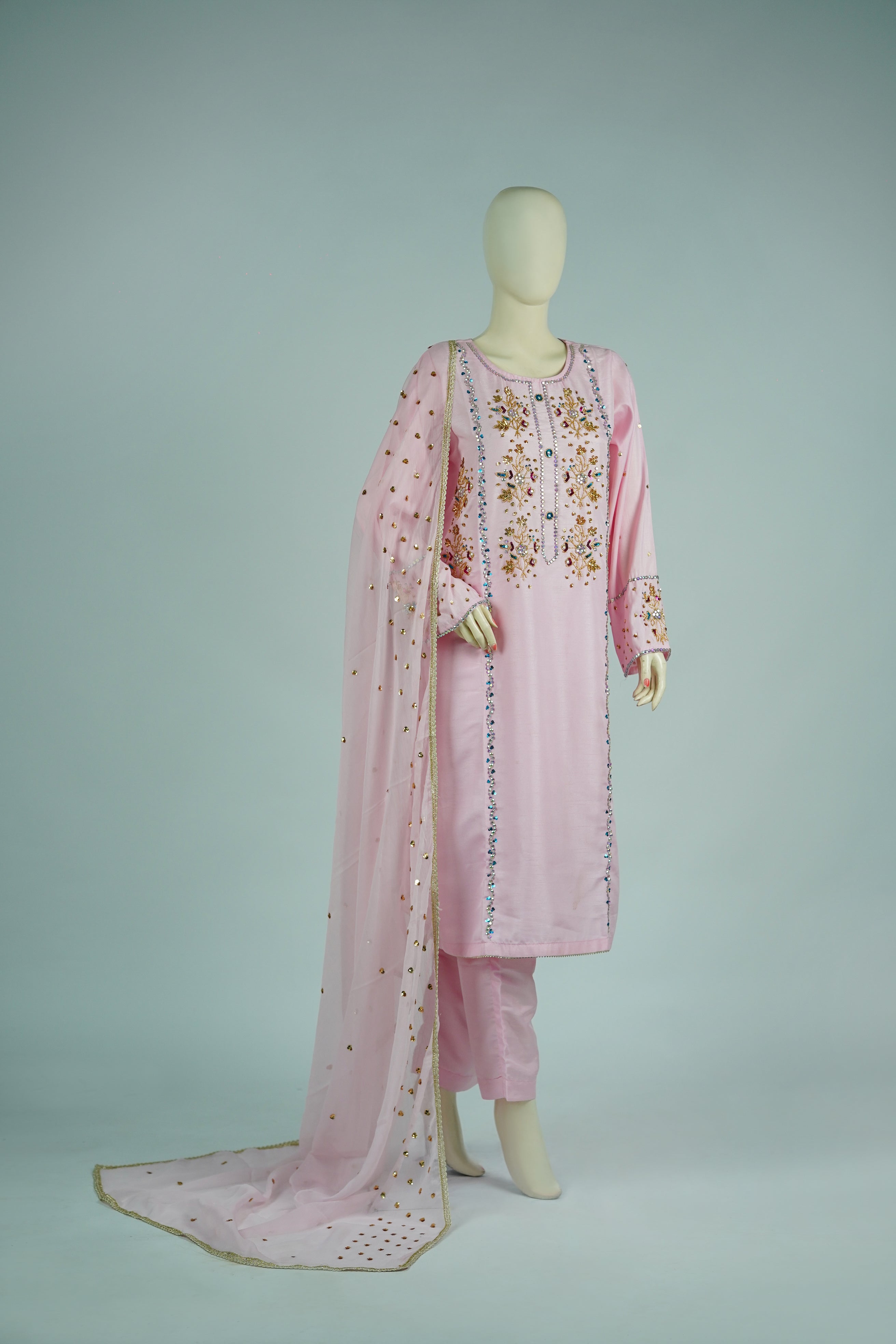 Pareeshay – 3pcs Russian Silk Suit with Chiffon Dupatta