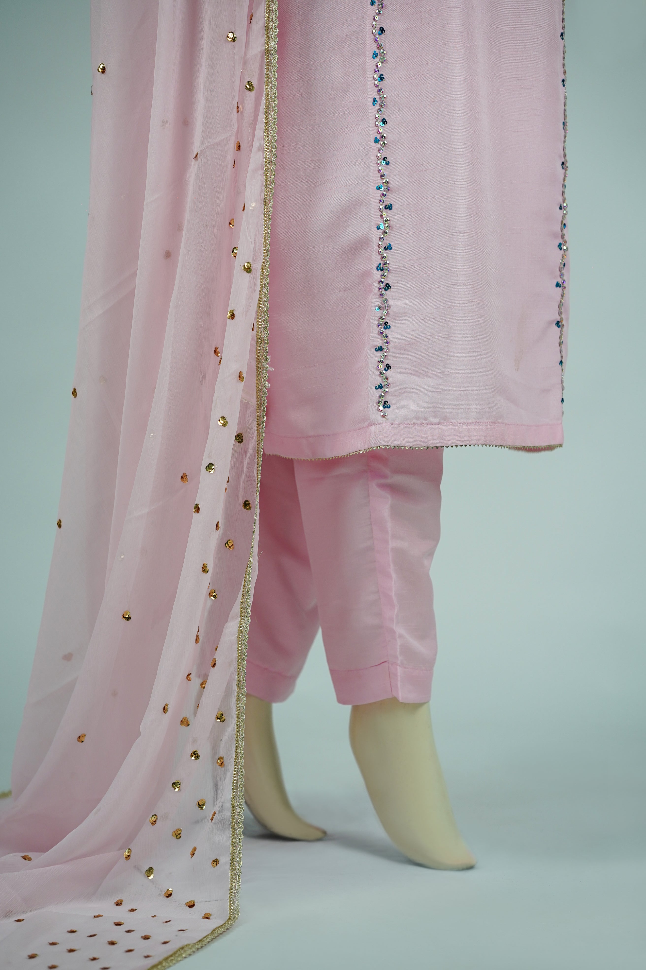 Pareeshay – 3pcs Russian Silk Suit with Chiffon Dupatta