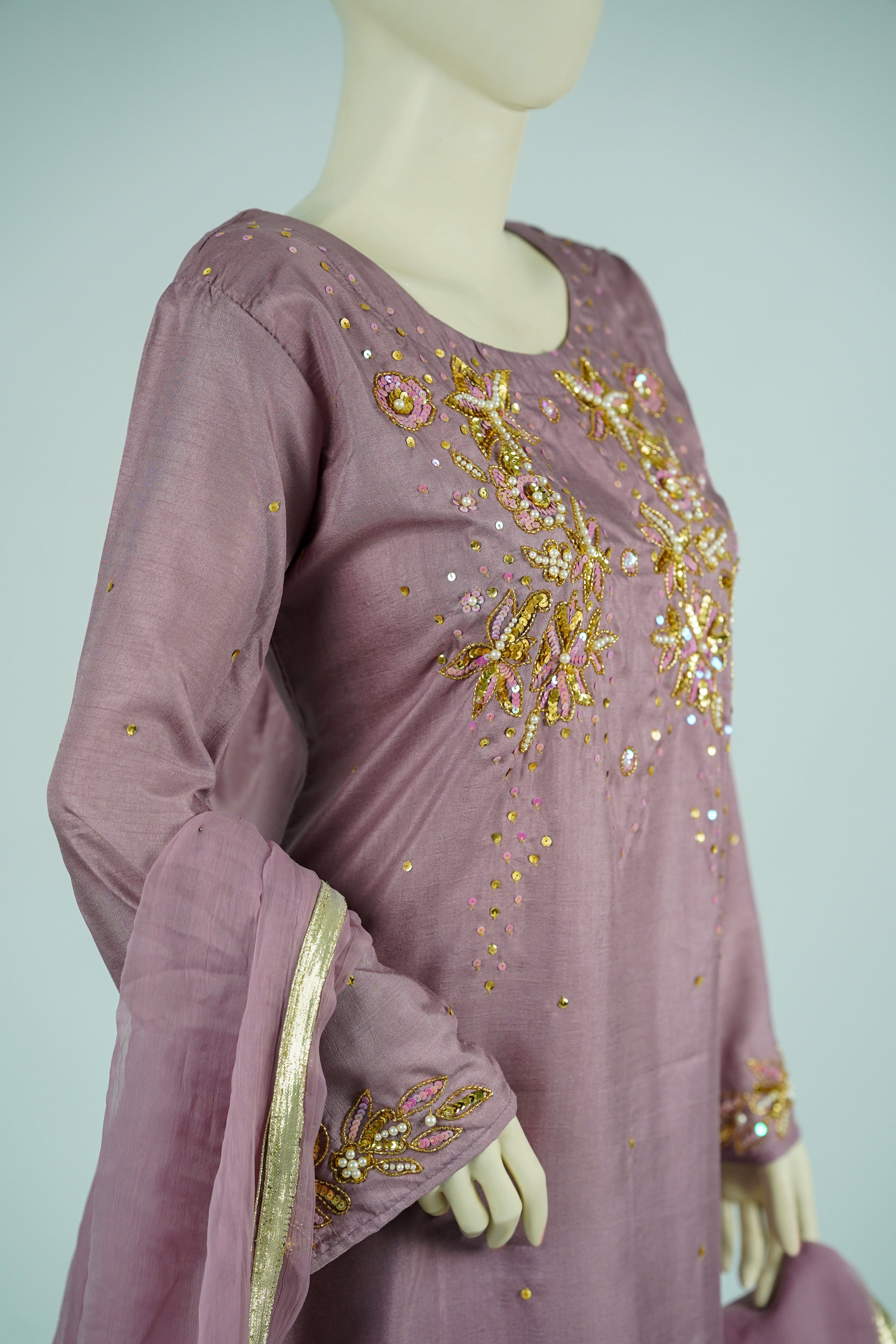Husna – 3pcs Russian Silk Suit with Chiffon Dupatta