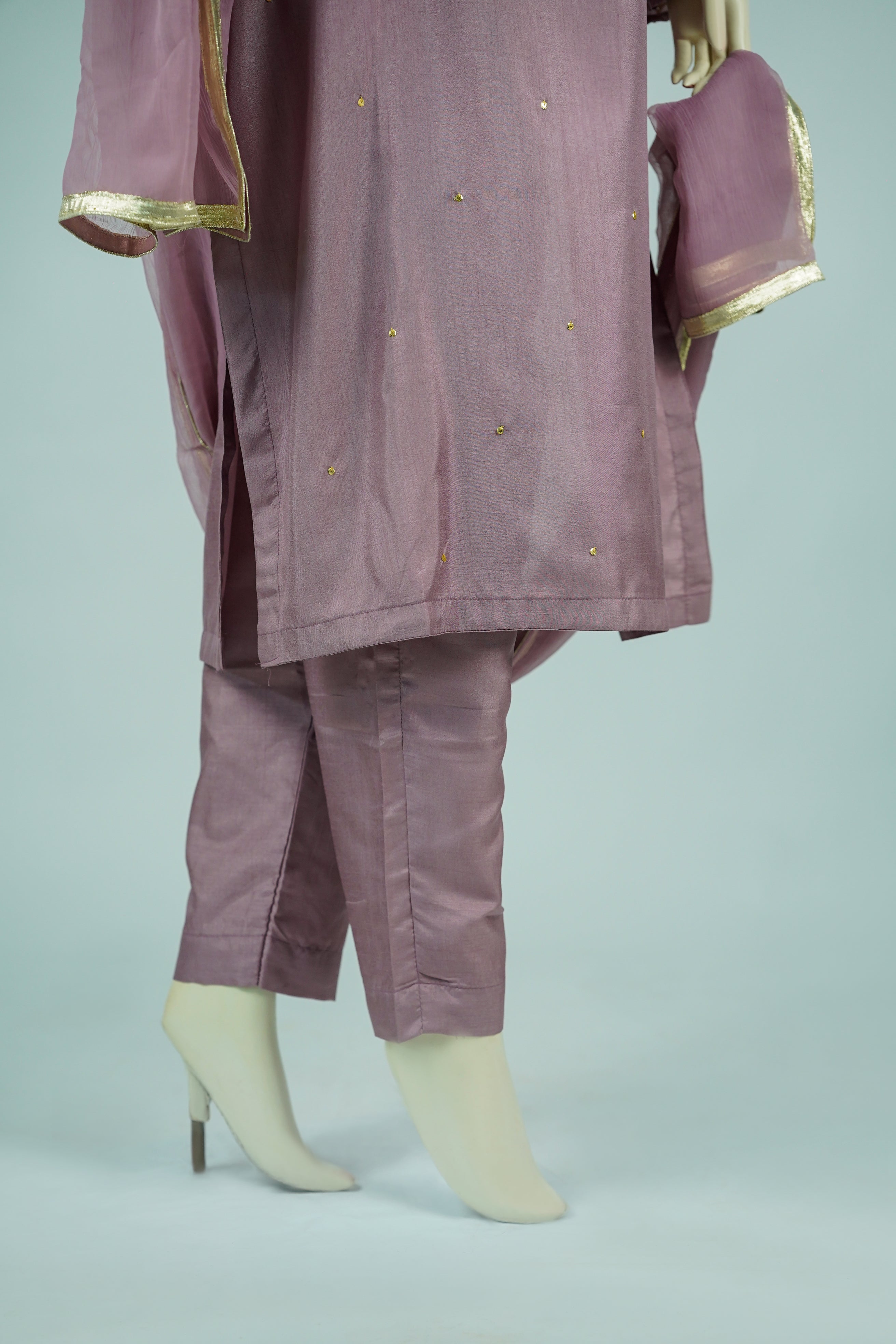 Husna – 3pcs Russian Silk Suit with Chiffon Dupatta