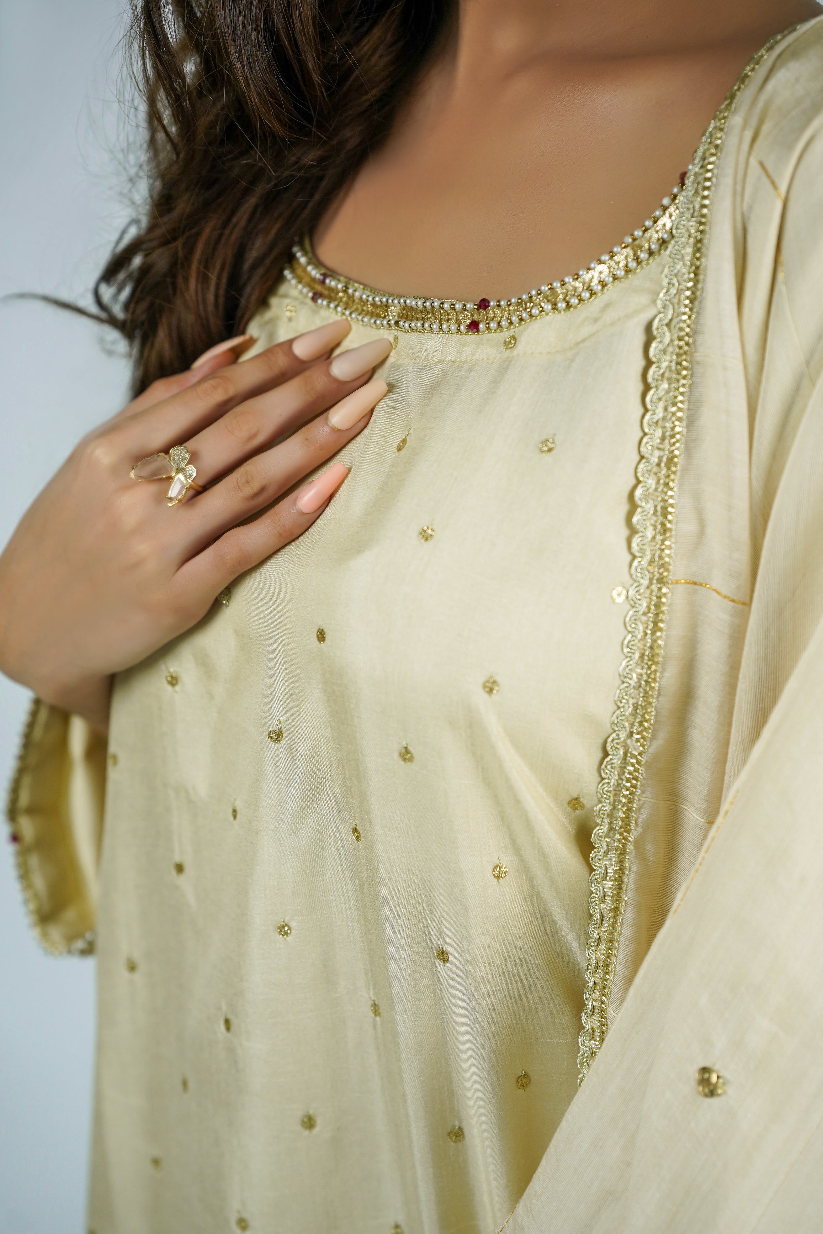 Dove – 3pcs Russian Silk Suit with Chiffon Dupatta