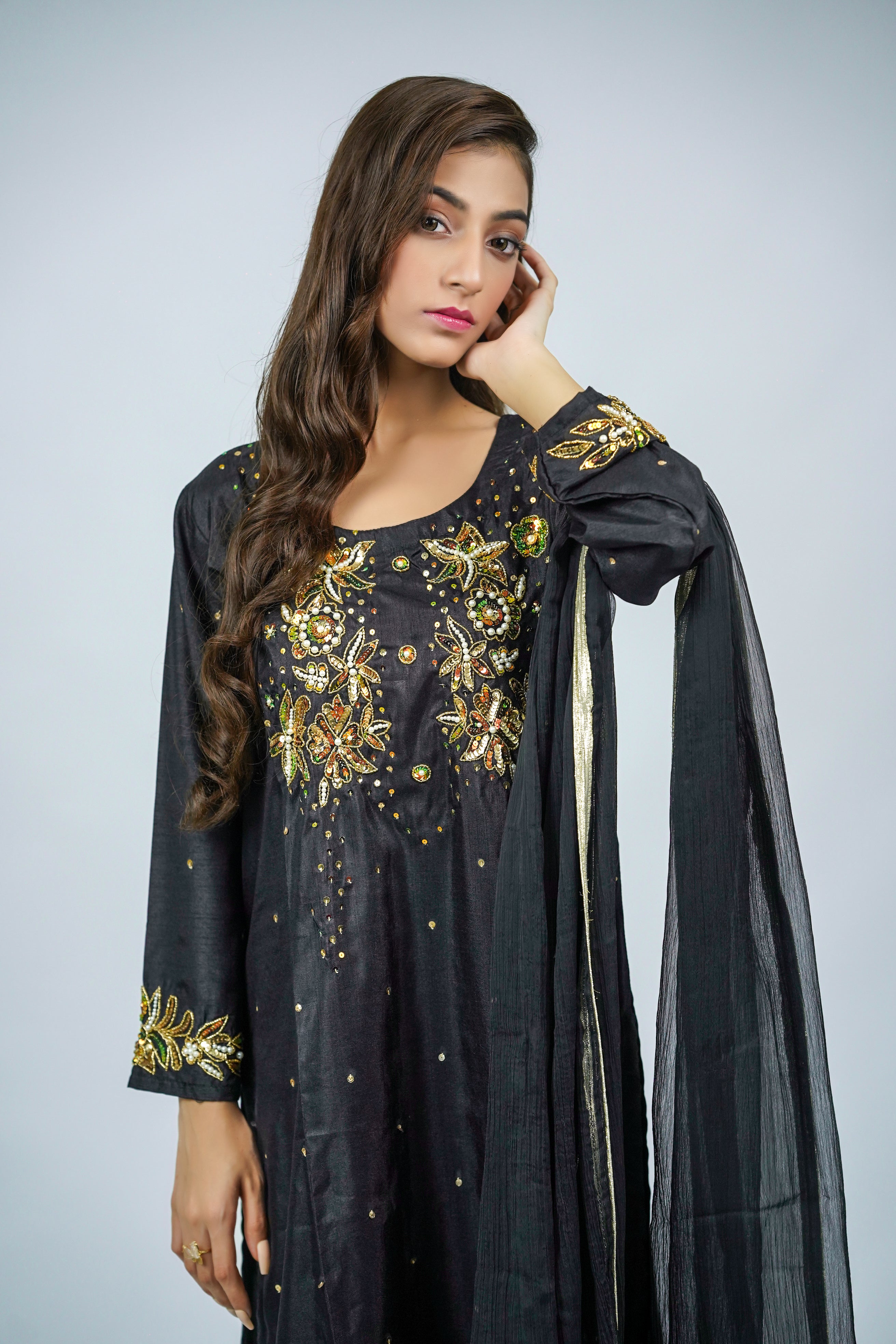 Husna – 3pcs Russian Silk Suit with Chiffon Dupatta