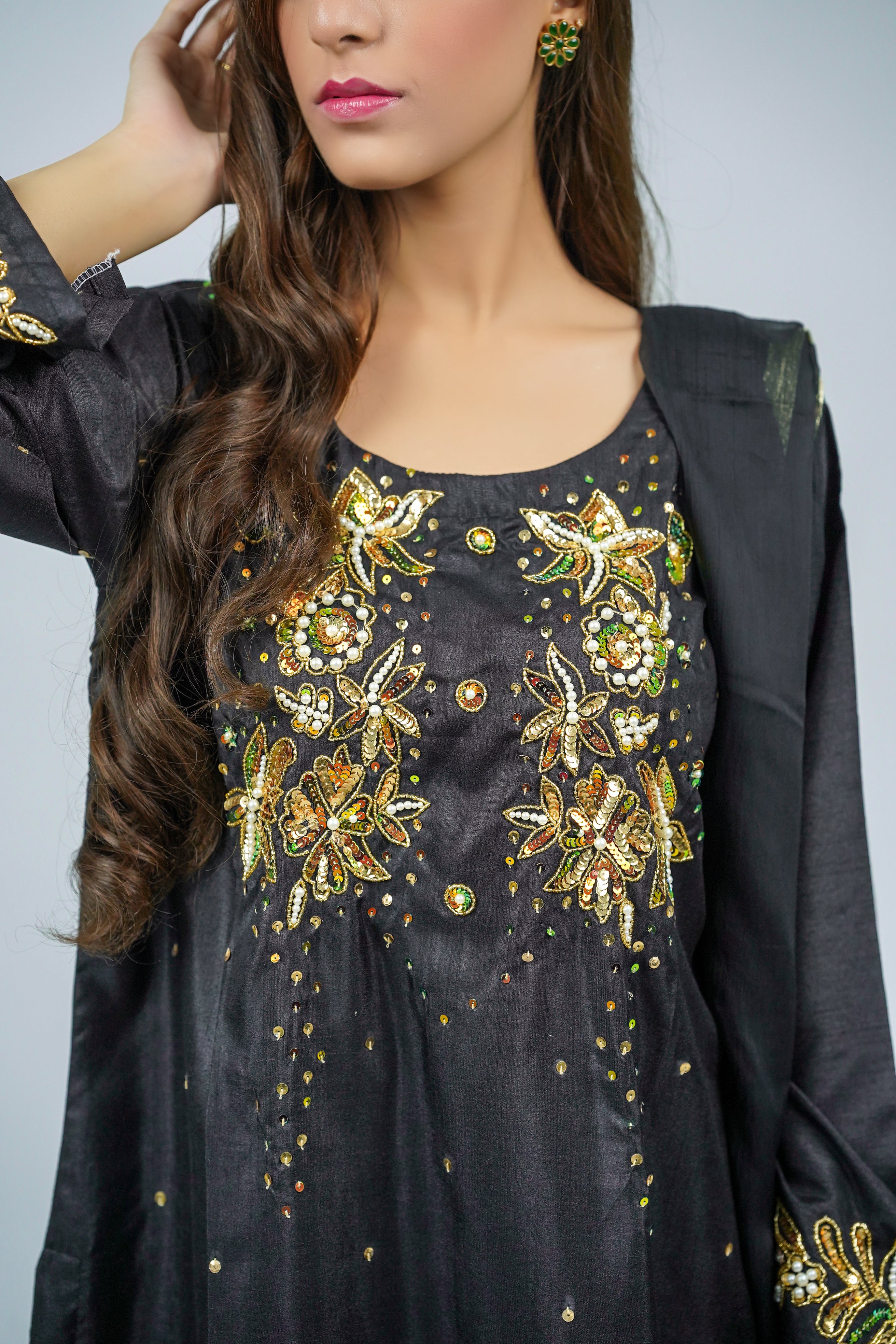 Husna – 3pcs Russian Silk Suit with Chiffon Dupatta
