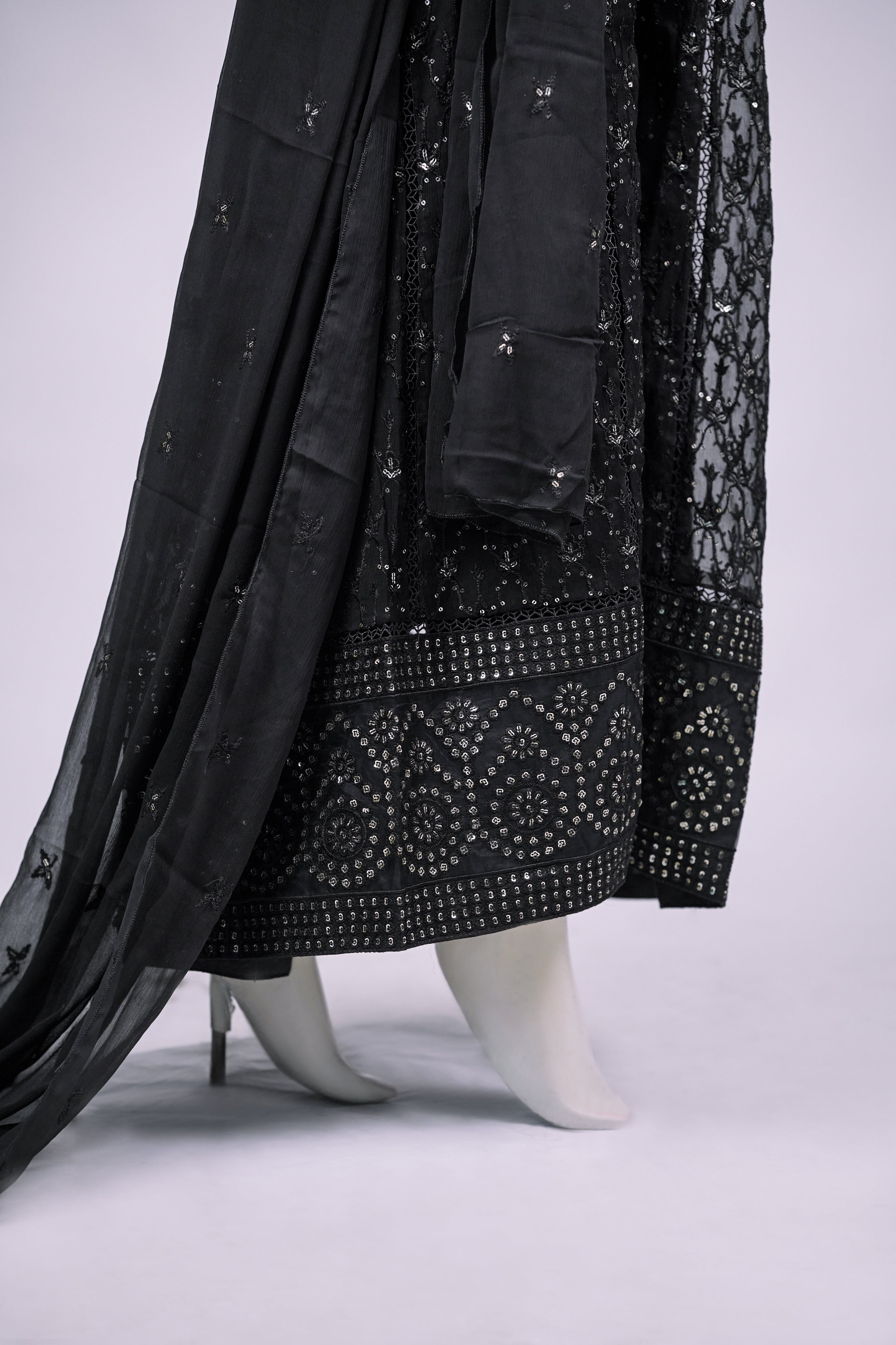 Husn-e-Akhir – 3pcs Embroidered Chiffon Maxi Set with Sequin & Thread Work