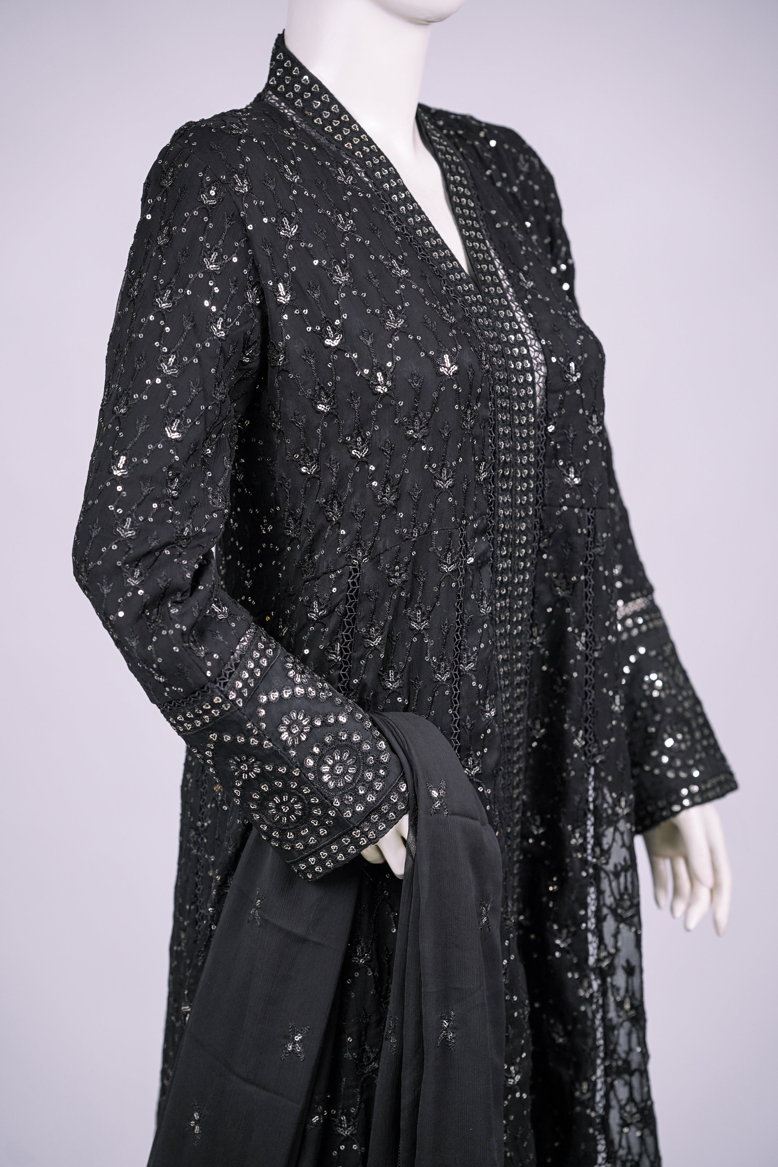 Husn-e-Akhir – 3pcs Embroidered Chiffon Maxi Set with Sequin & Thread Work