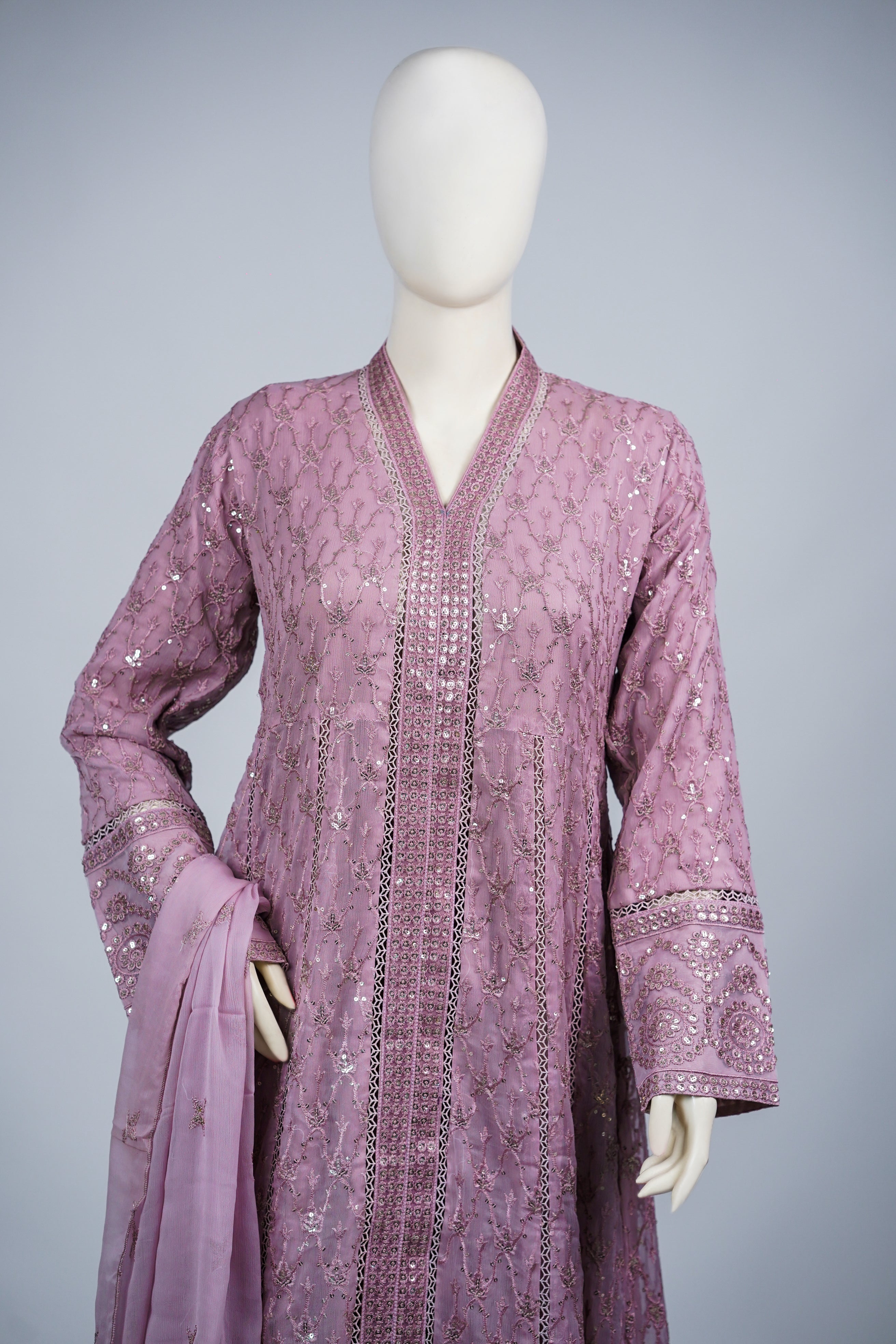 Husn-e-Akhir – 3pcs Embroidered Chiffon Maxi Set with Sequin & Thread Work