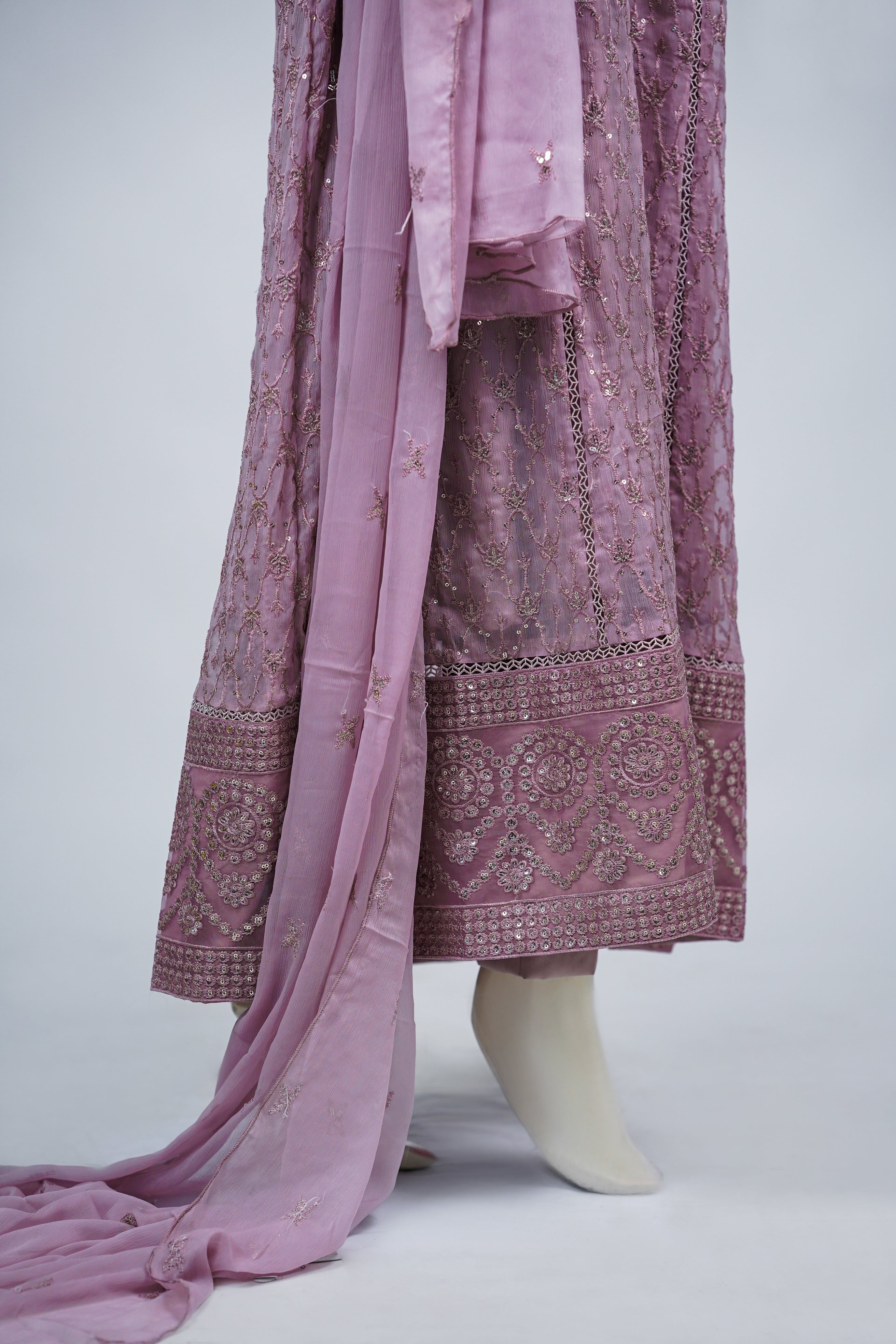Husn-e-Akhir – 3pcs Embroidered Chiffon Maxi Set with Sequin & Thread Work