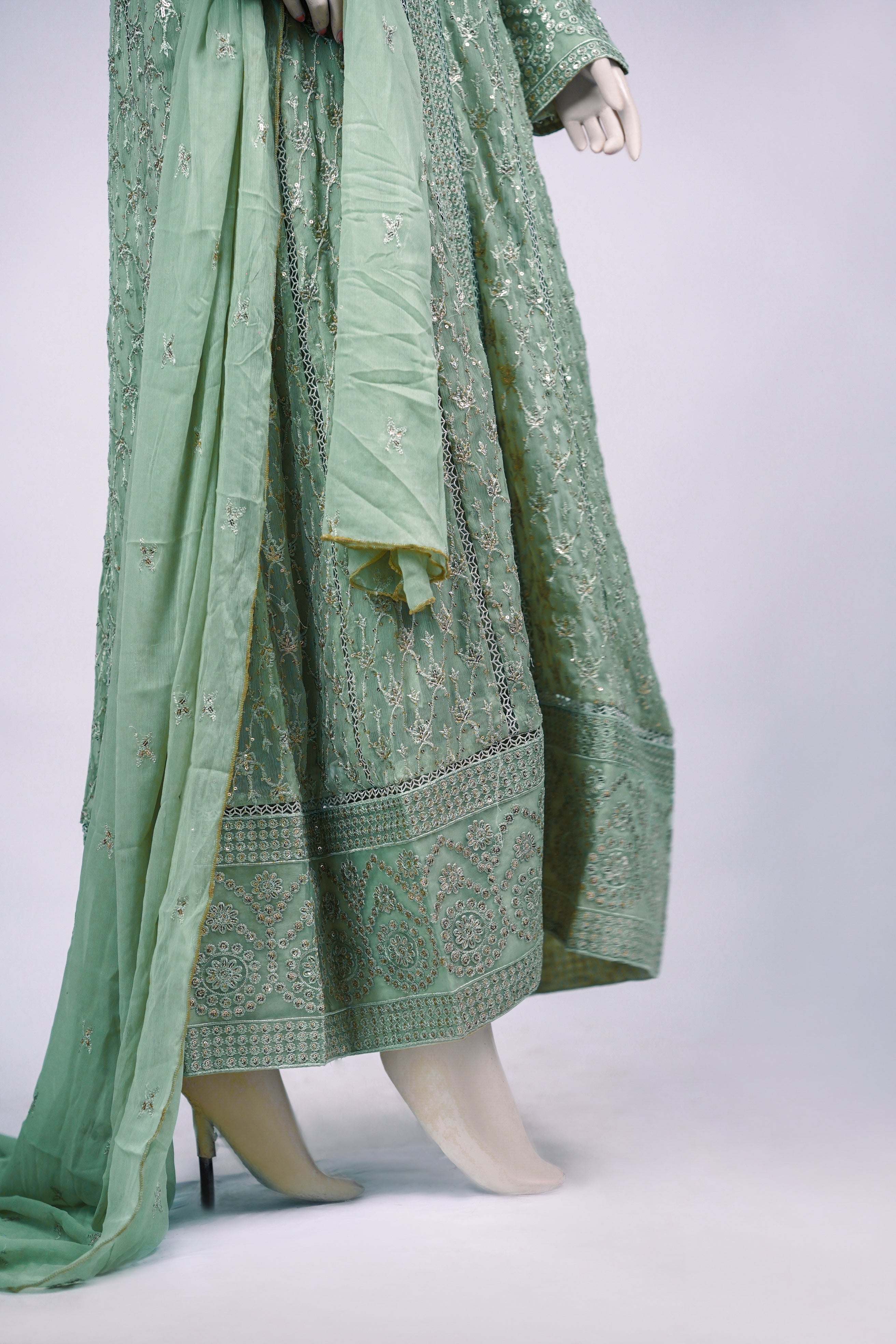 Husn-e-Akhir – 3pcs Embroidered Chiffon Maxi Set with Sequin & Thread Work