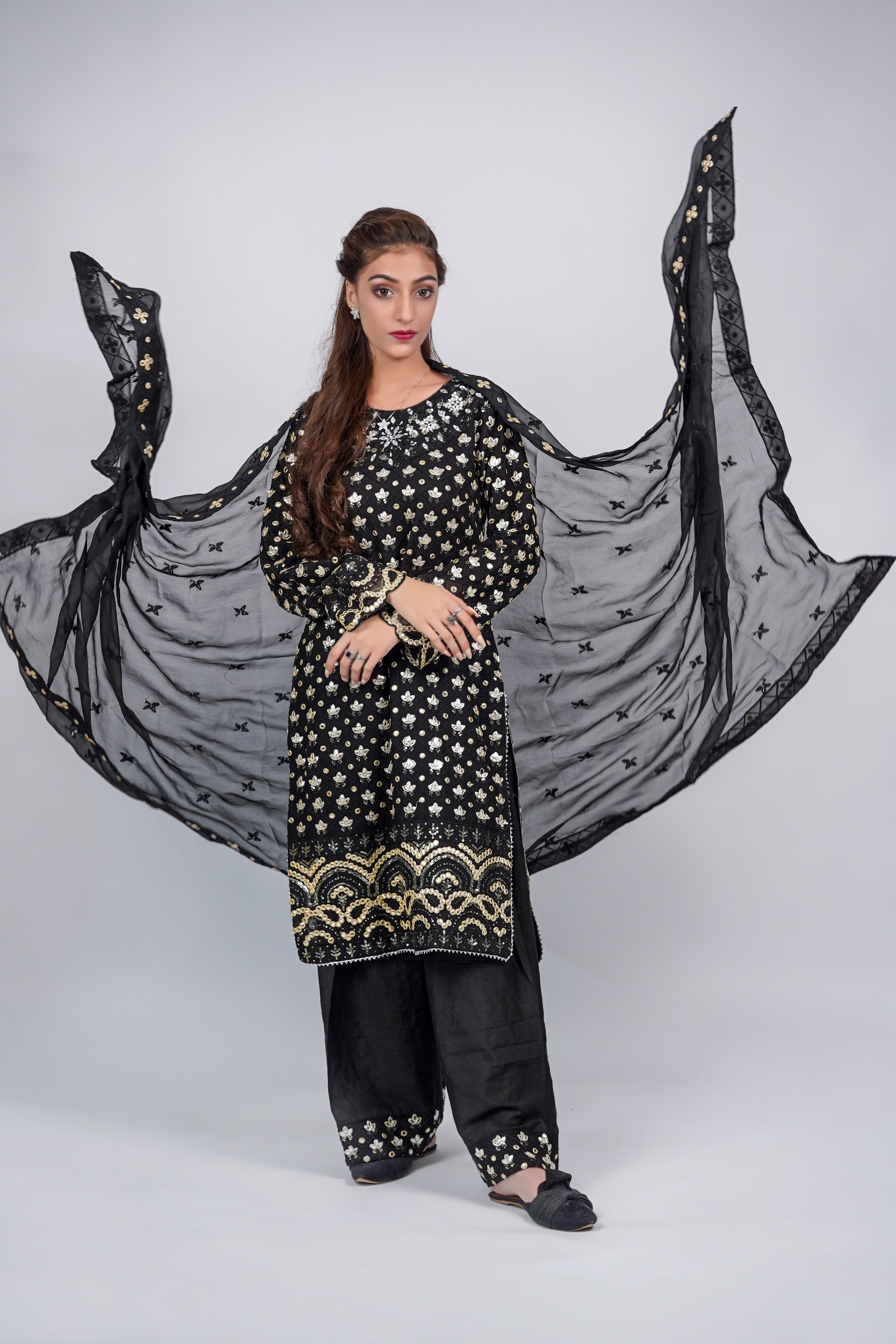 Mahir – 3pcs Embroidered Chiffon Shirt with Farshi Shalwar & Dupatta