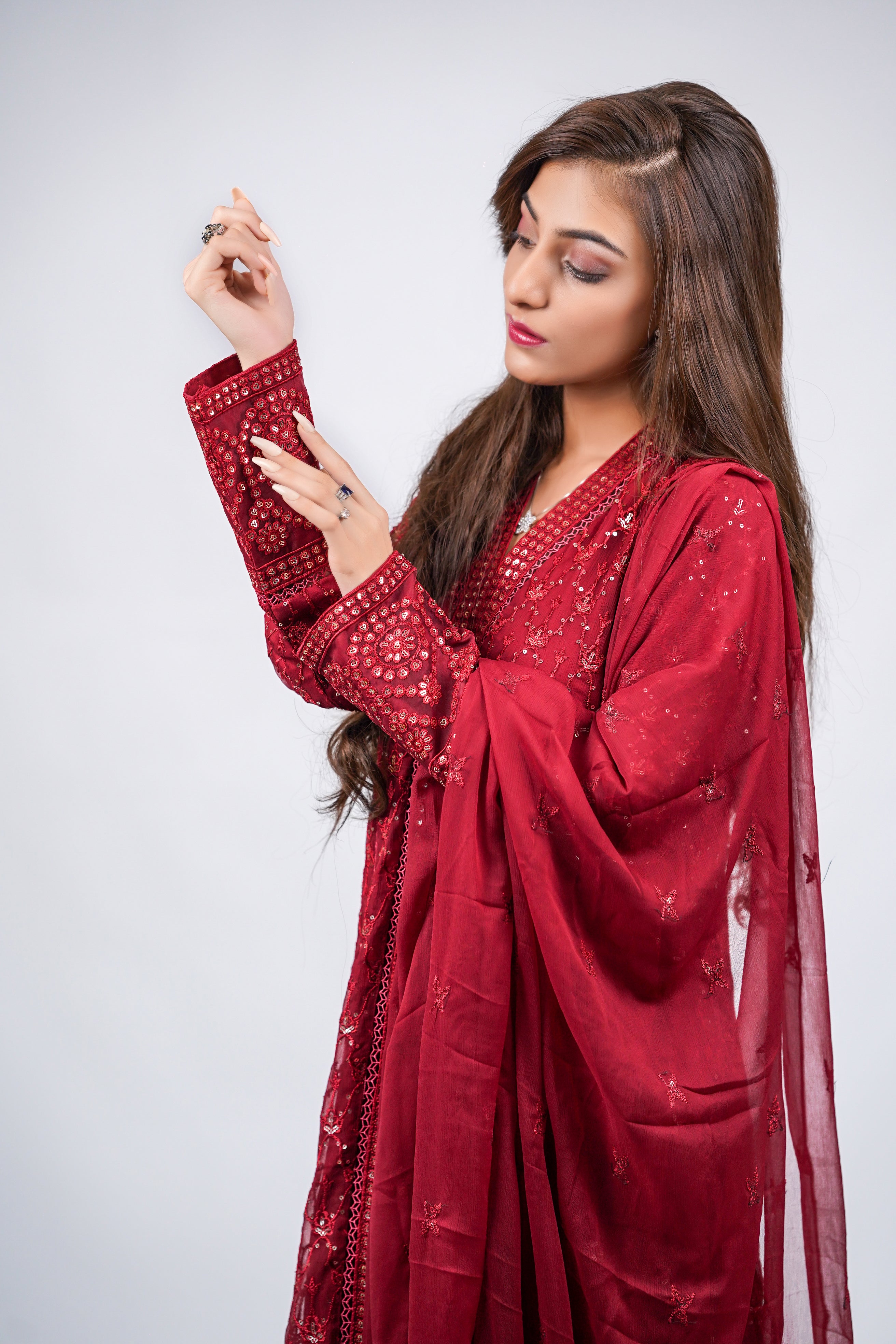 Husn-e-Akhir – 3pcs Embroidered Chiffon Maxi Set with Sequin & Thread Work