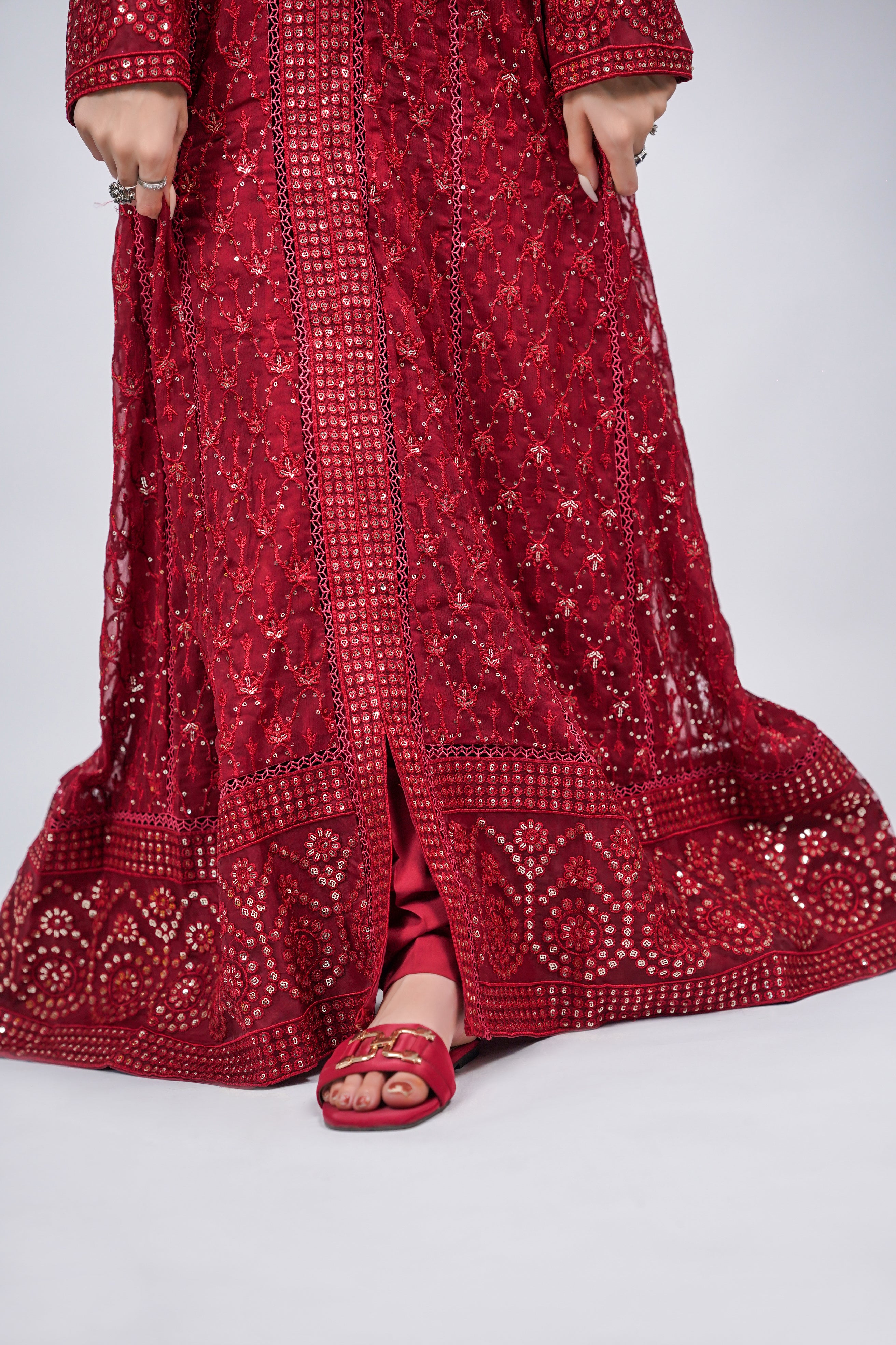 Husn-e-Akhir – 3pcs Embroidered Chiffon Maxi Set with Sequin & Thread Work