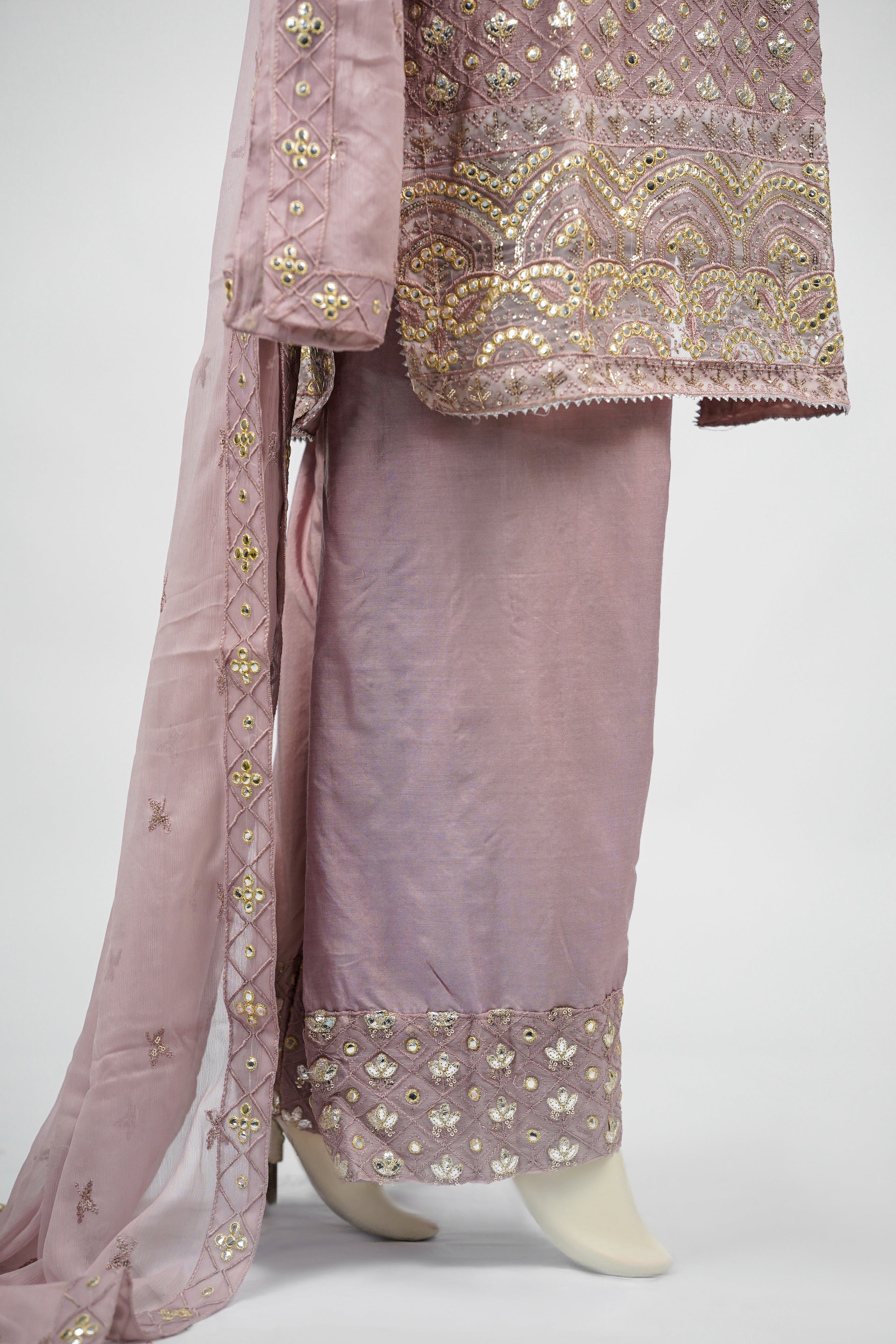 Mahir – 3pcs Embroidered Chiffon Shirt with Farshi Shalwar & Dupatta