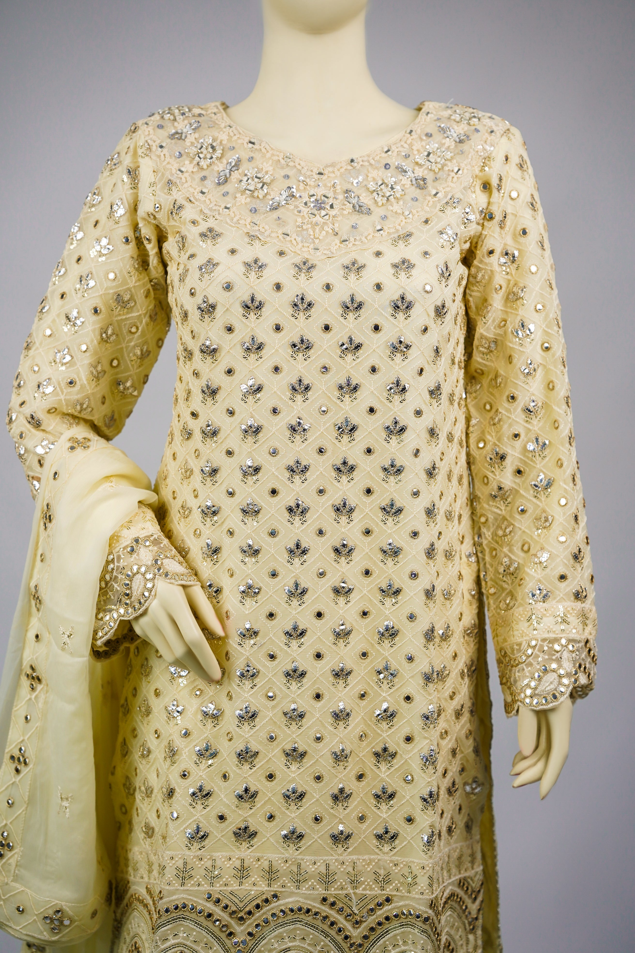 Mahir – 3pcs Embroidered Chiffon Shirt with Farshi Shalwar & Dupatta