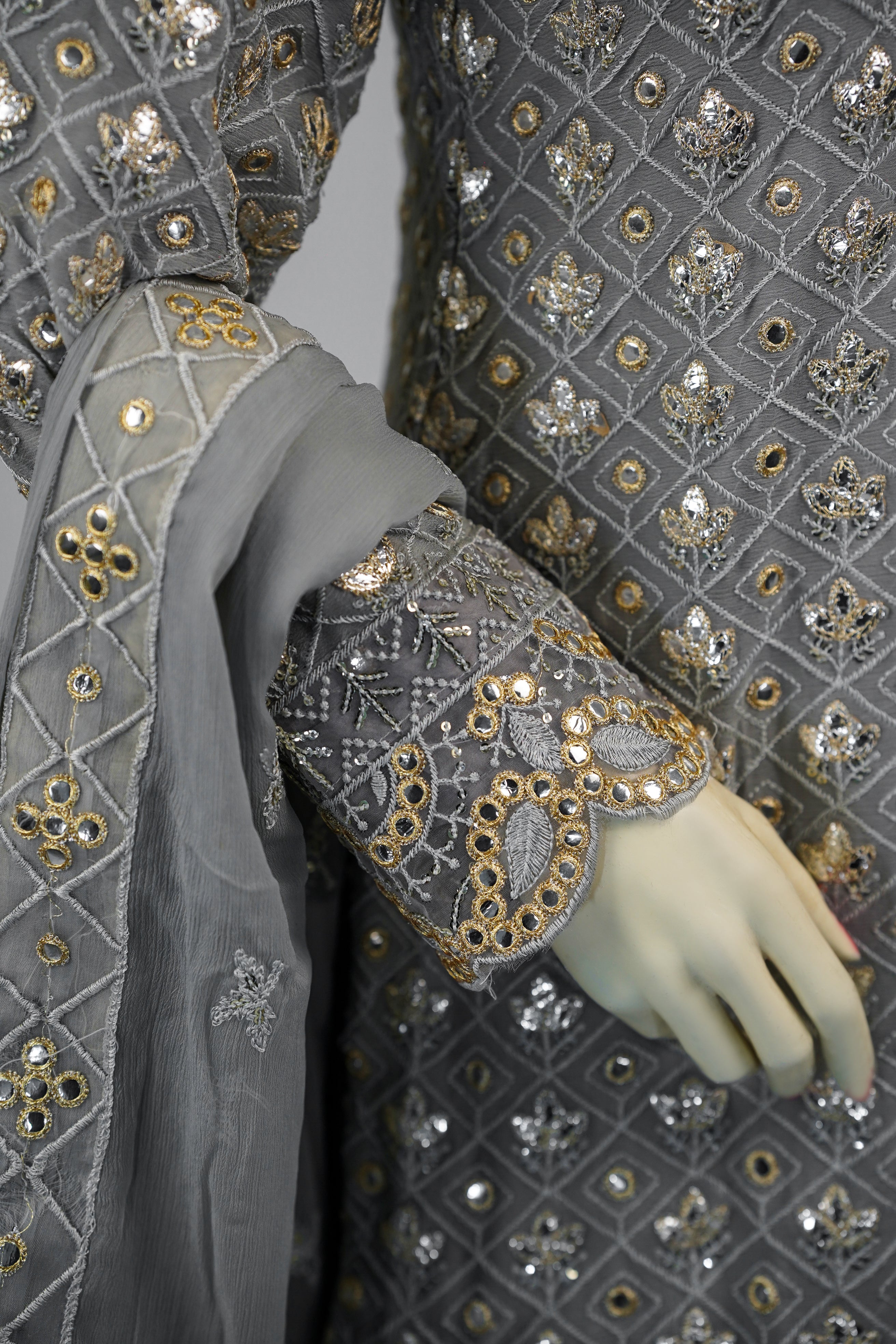 Mahir – 3pcs Embroidered Chiffon Shirt with Farshi Shalwar & Dupatta