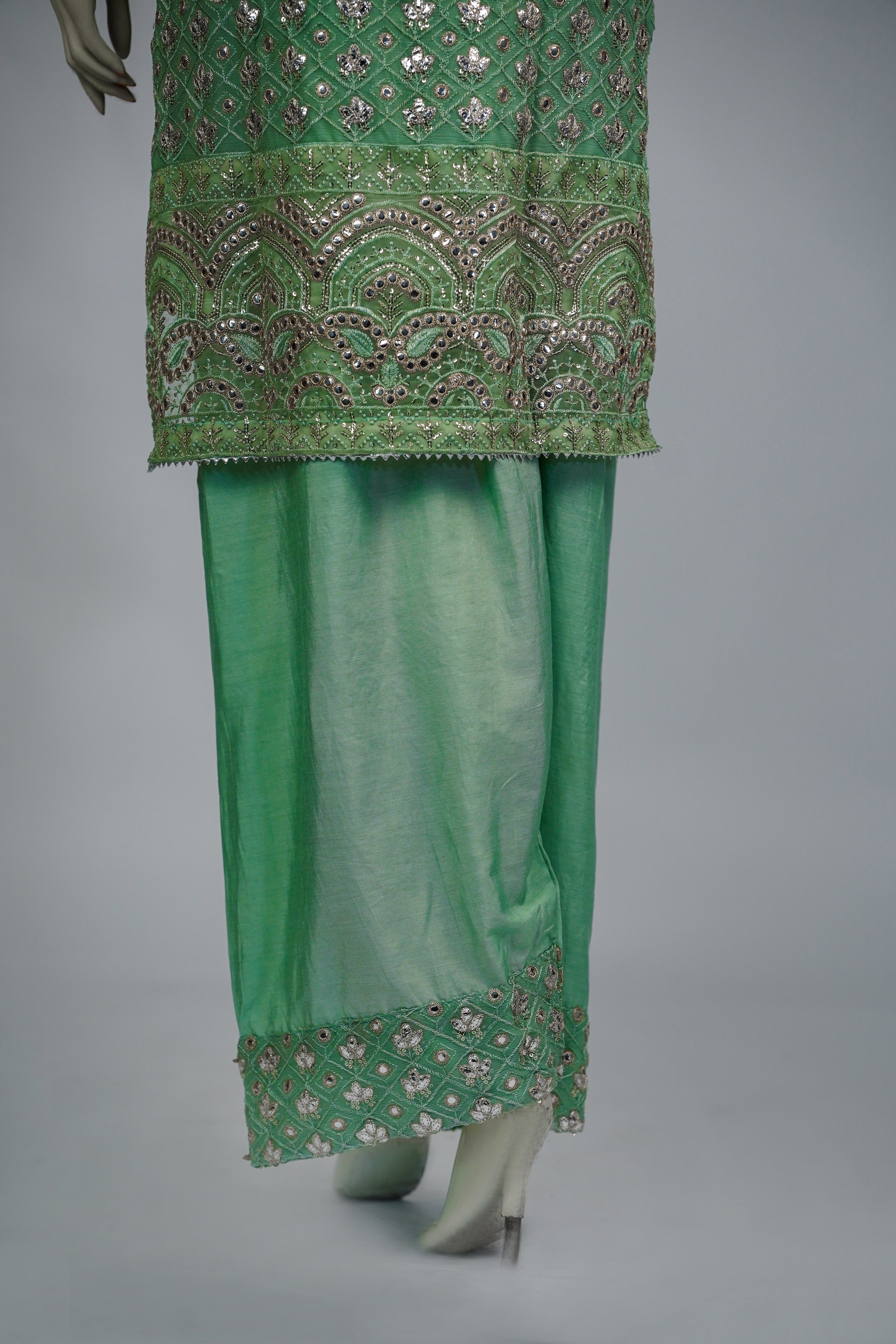 Mahir – 3pcs Embroidered Chiffon Shirt with Farshi Shalwar & Dupatta