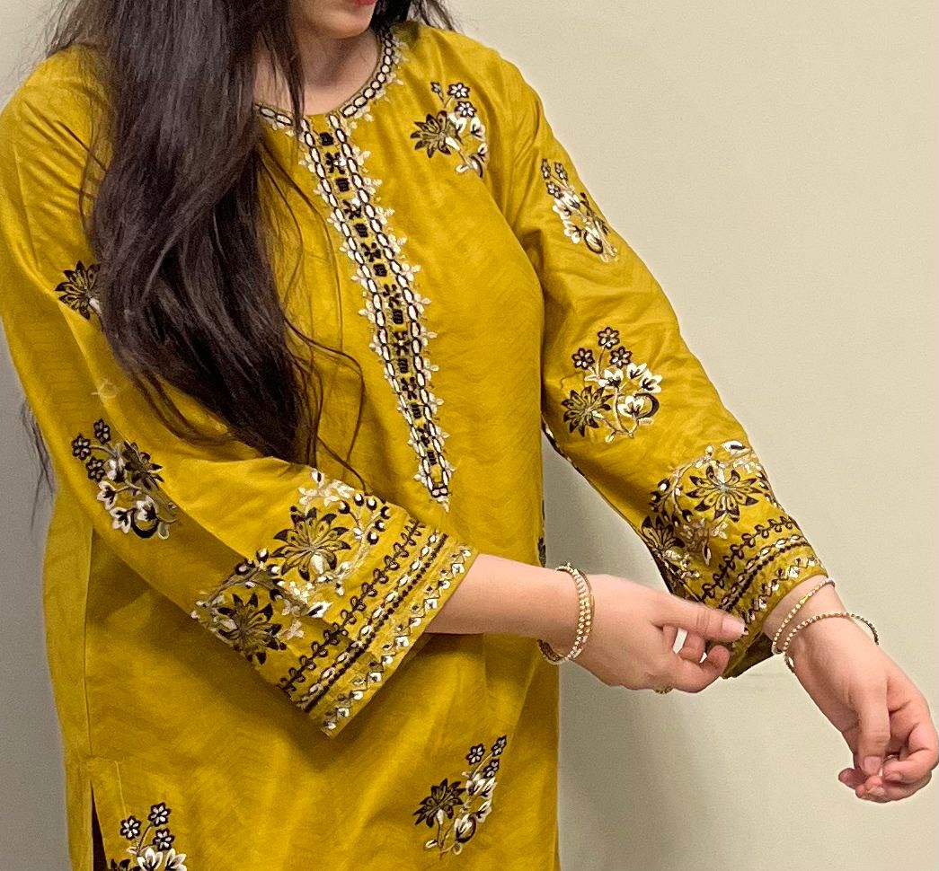 Afrozey 2-Piece Embroidered Piece Set